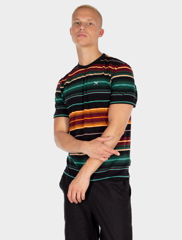 Santo Tee [black]