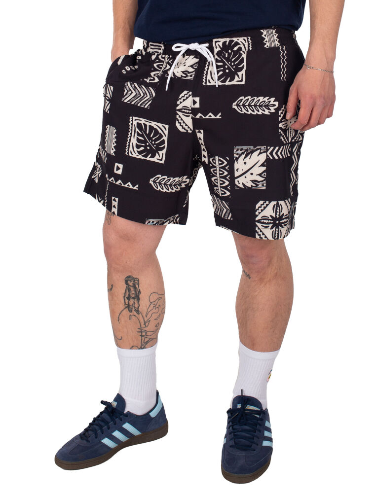 Crazy Fresh 0 Short [black white]